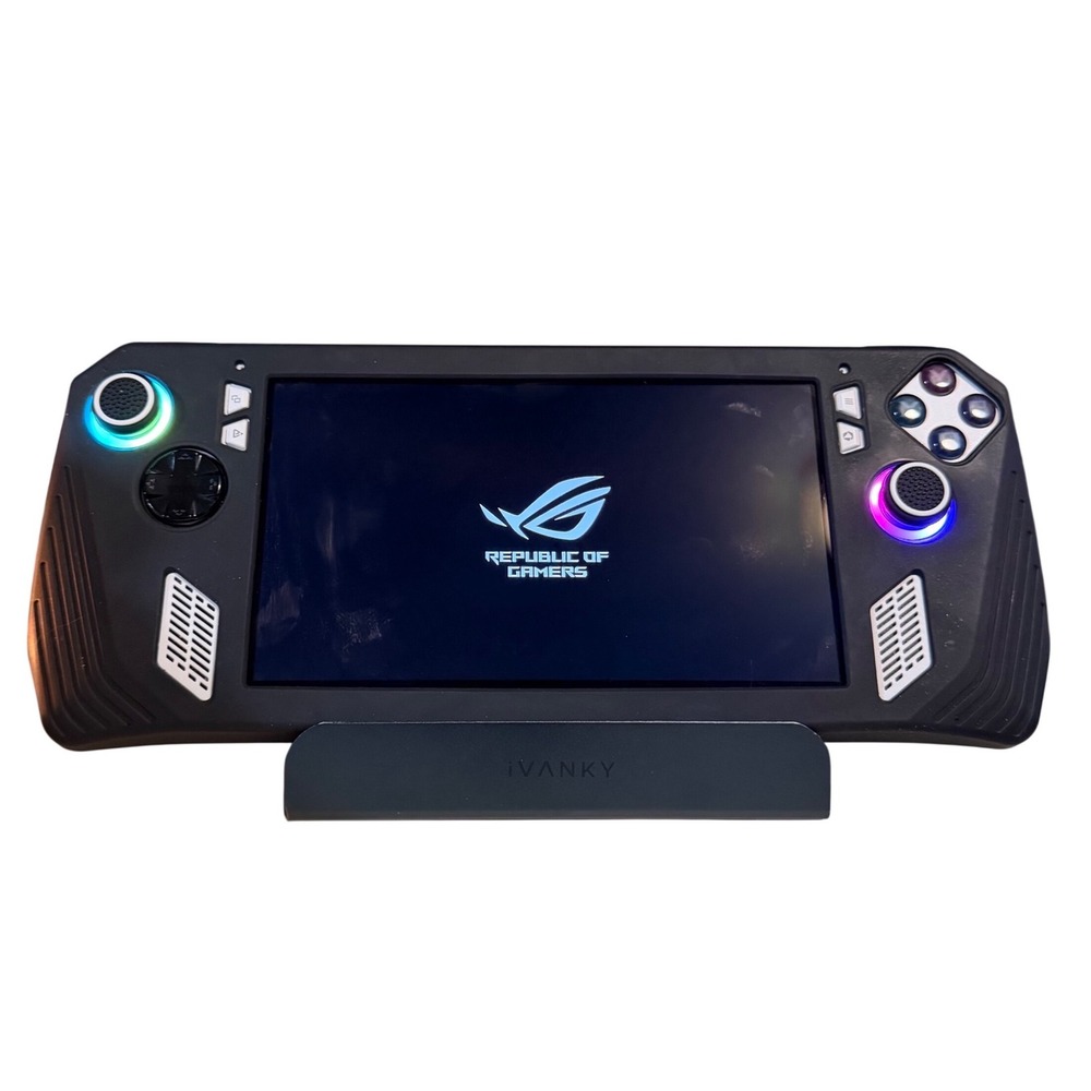 ASUS ROG Ally 7" Z1 Extreme White 16g RAM, 1TB MicroSD Chip, Docking Station